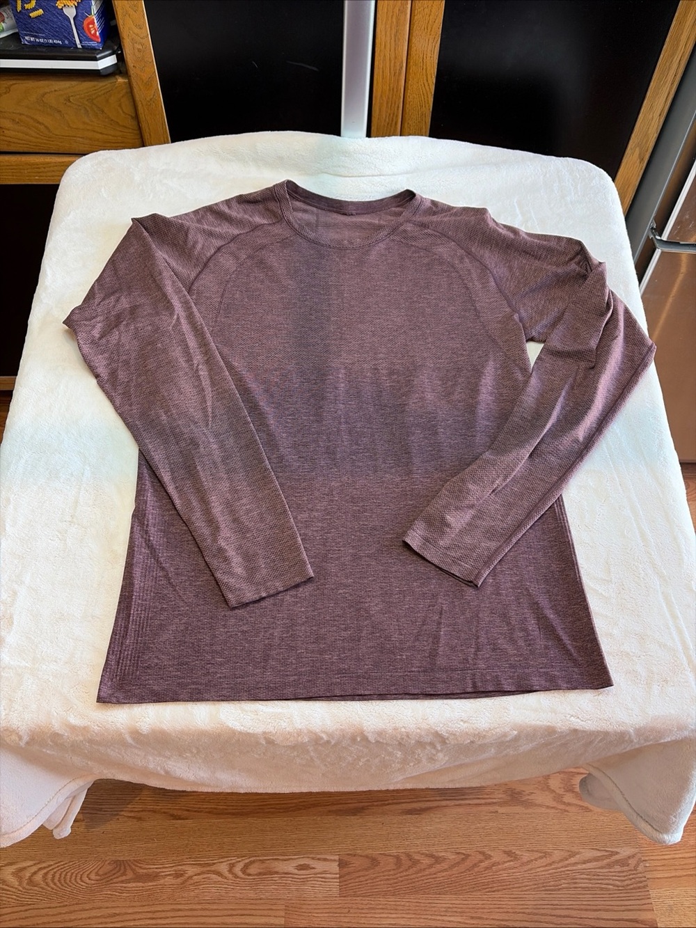 Lululemon Metal Vent Tech Long Sleeve Shirt Mens Sz XL Maroon